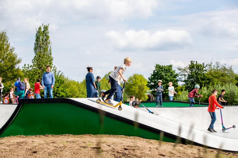 Kinderen in actie op skatepark Rosmalen