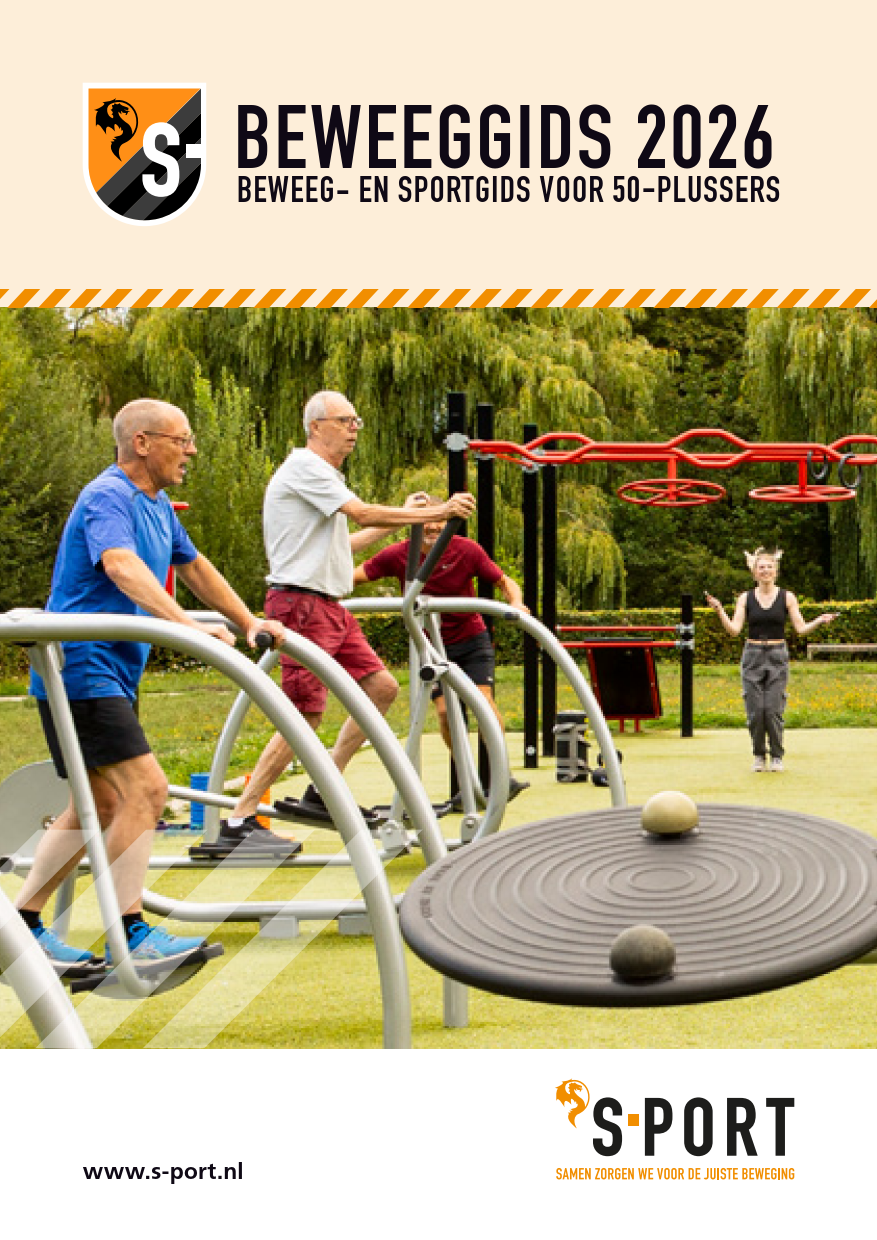 Omslag Beweeggids 50+ 2025 met vier Beweegadviseurs inwoners in beeld